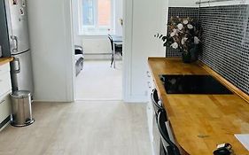 Lovely 1-Bedroom Condo In Aarhus C